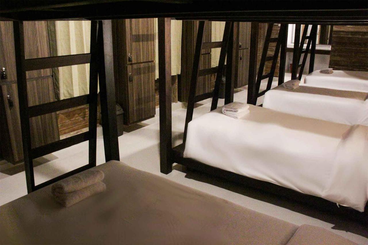 Acala Hostel & Reef Bar Toyapakeh Экстерьер фото